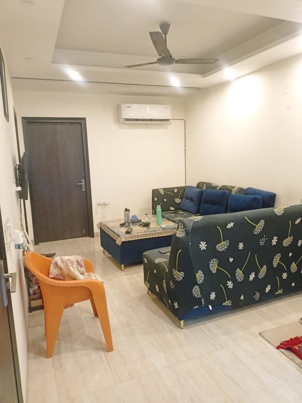 2bhk Semi frunished flat in sector 45 Gurgoan Haryana