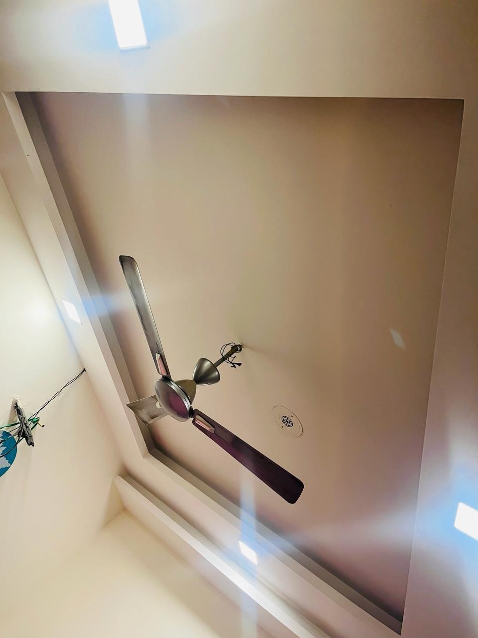 2 bhk semi furnished flat for rent in sector 57