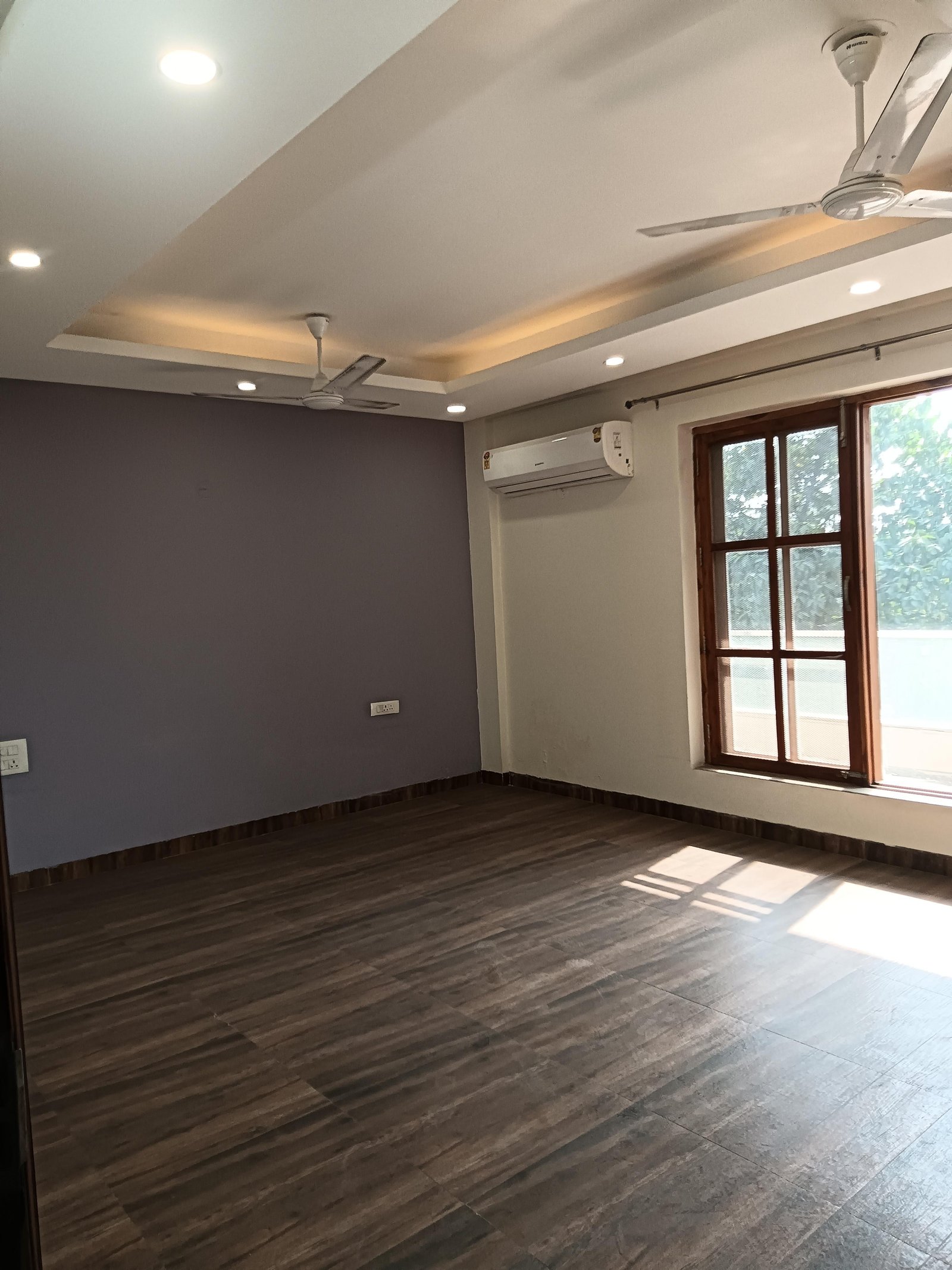 Luxury 4 bhk flat in sector 51 Mayfield garden