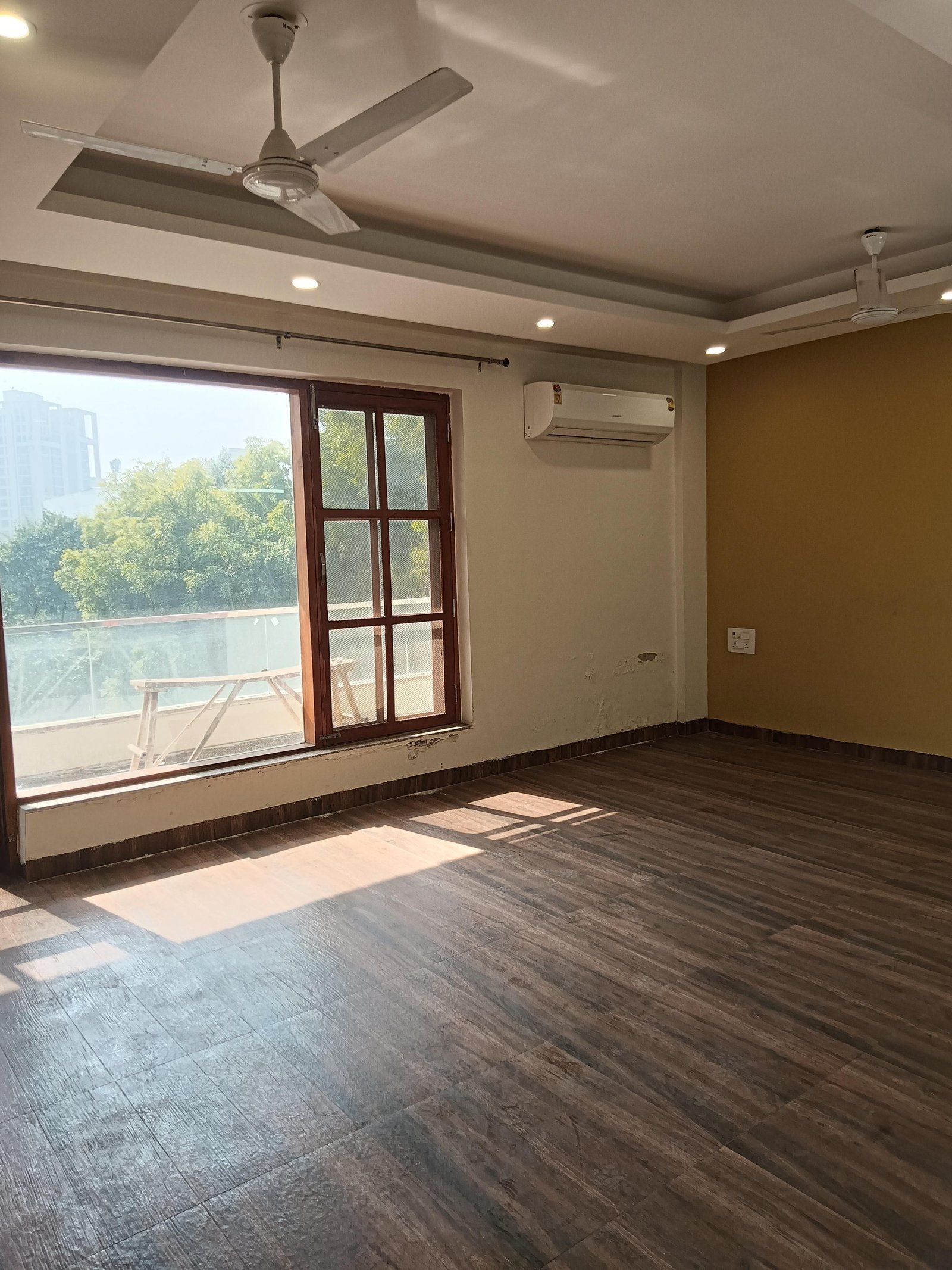 Luxury 4 bhk flat in sector 51 Mayfield garden