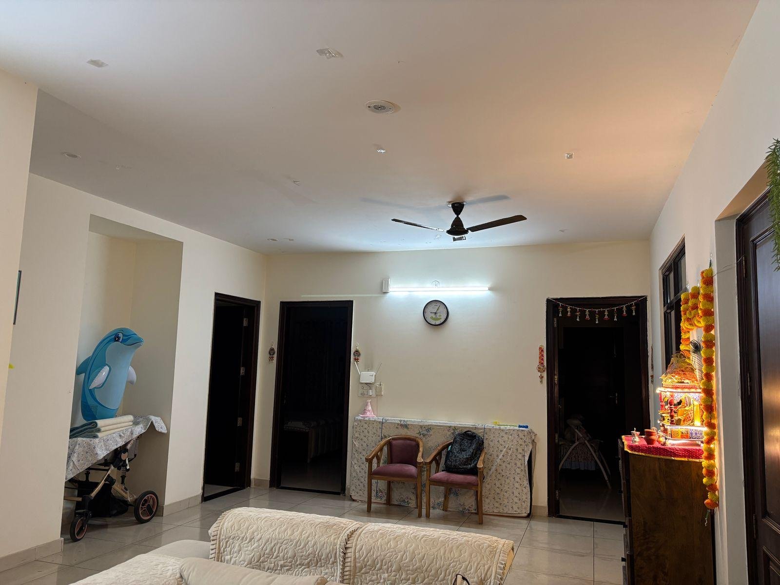 3 bhk semi furnished flat in sector 46