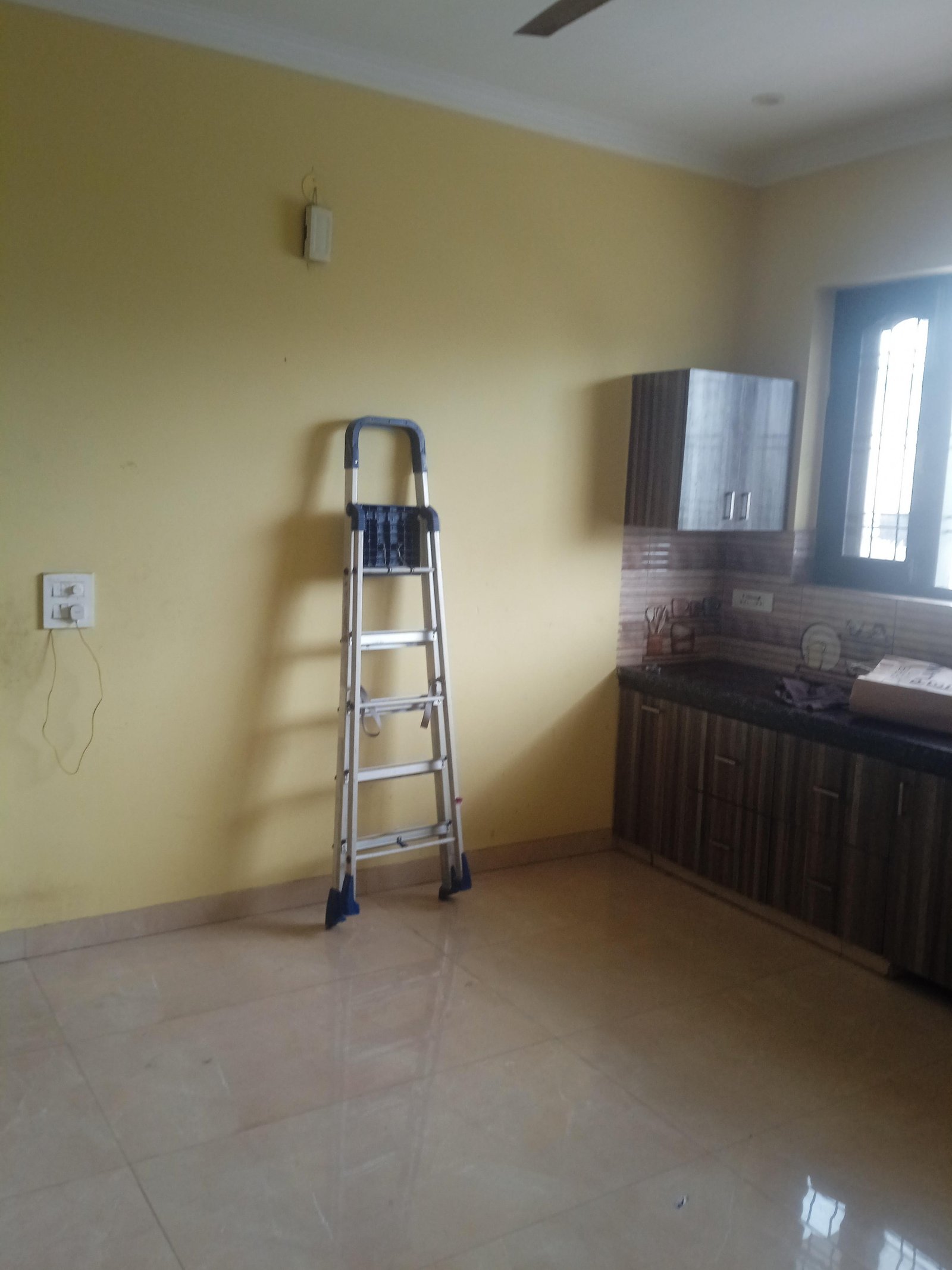 2Bhk Semi Furnised Flat in Sector 45 Gurgaon