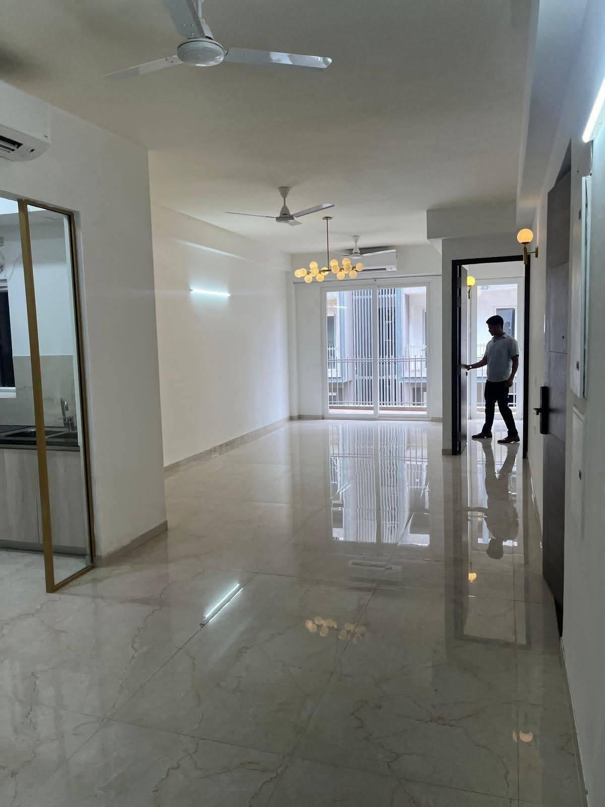 3.5 Bhk Flat In Smartword orchid Sector 61 Gurgaon