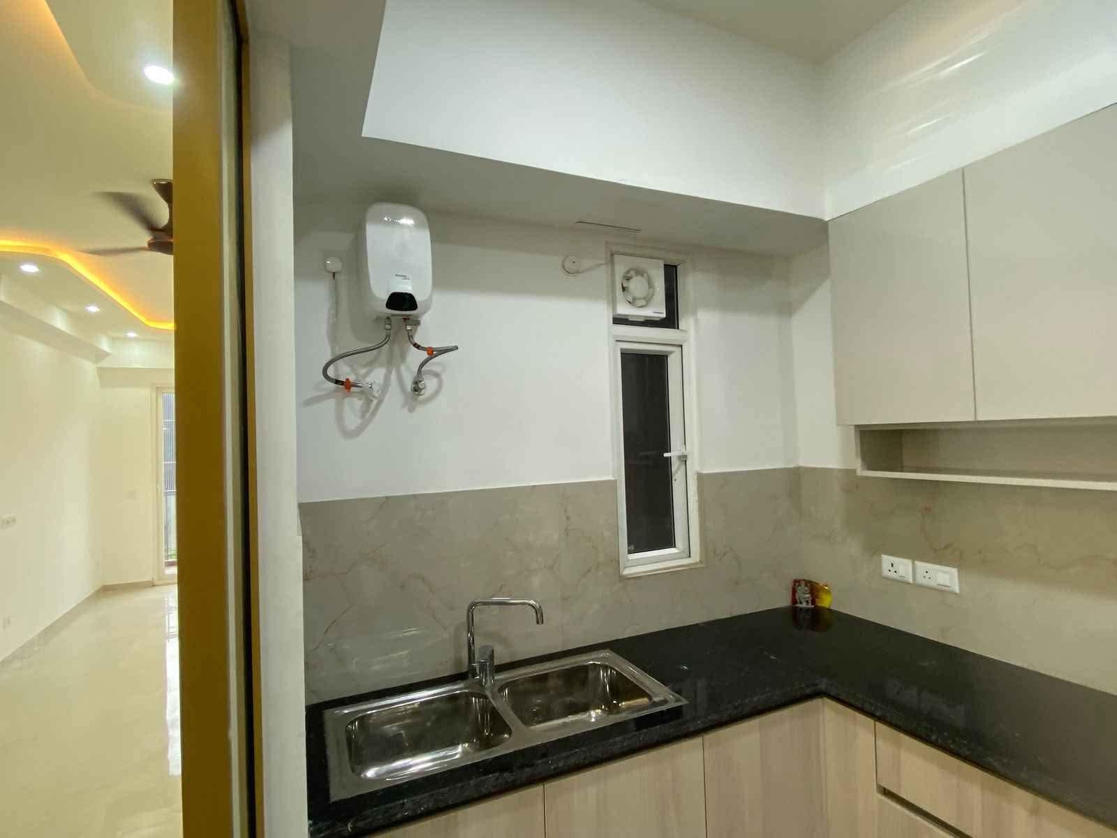 3.5 Bhk Flat In Smartword orchid Sector 61 Gurgaon