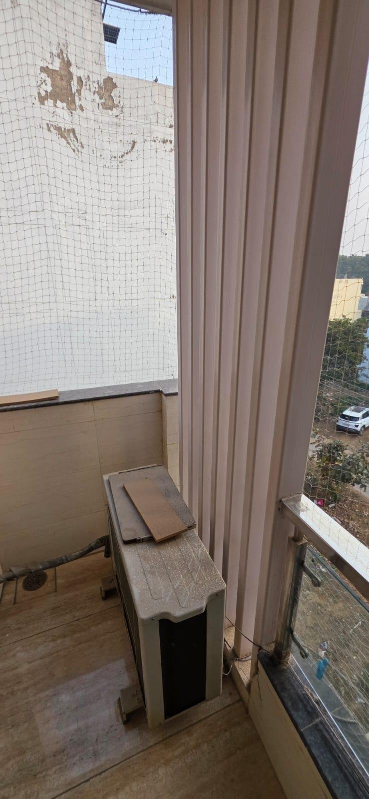 3bhk Semi frunished flat in Sector 45 Gurgoan Haryana