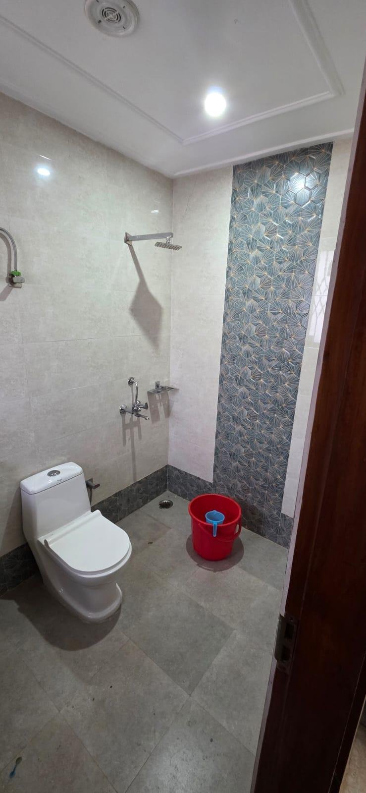 3bhk Semi frunished flat in Sector 45 Gurgoan Haryana