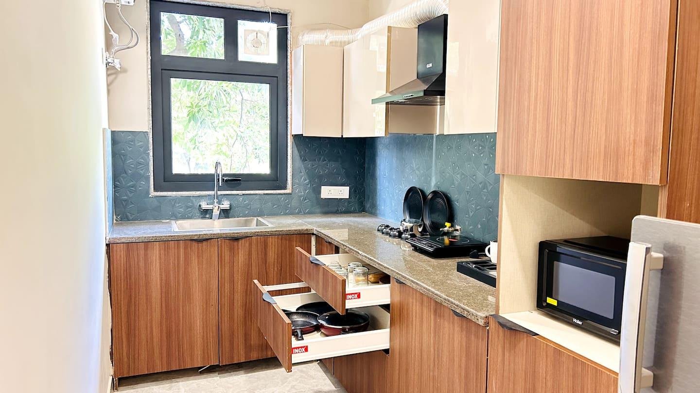 2BHK FULLY Furnished Flat in sector 27 Gurgaon Haryana