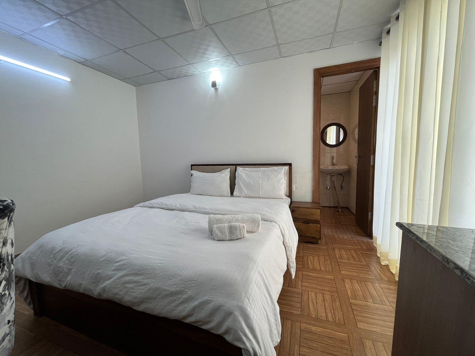 1RK FULLY Furnished Flat In Sector 43 Sushant lok 1 C -Block Gurgaon Haryana