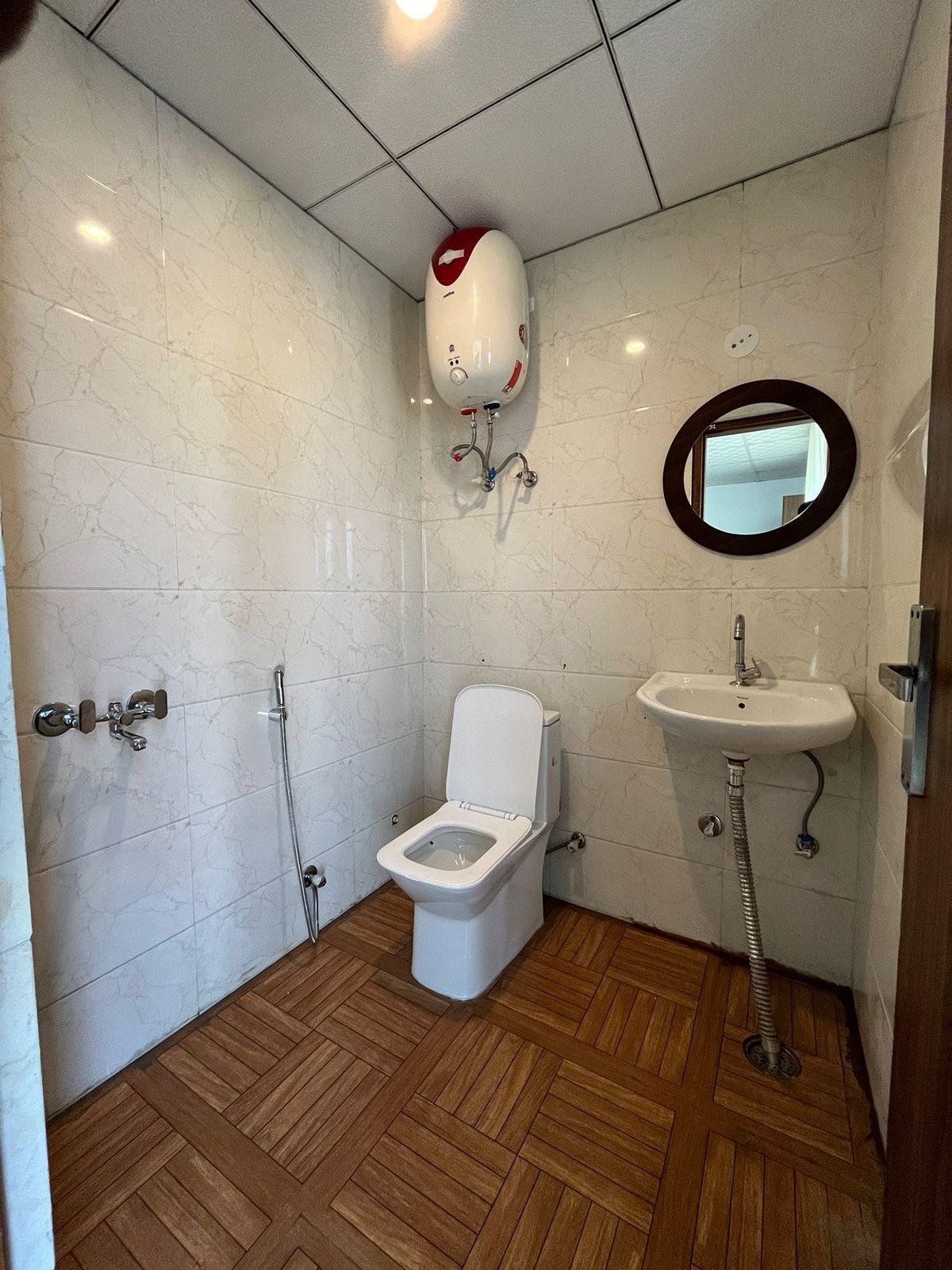 1RK FULLY Furnished Flat In Sector 43 Sushant lok 1 C -Block Gurgaon Haryana