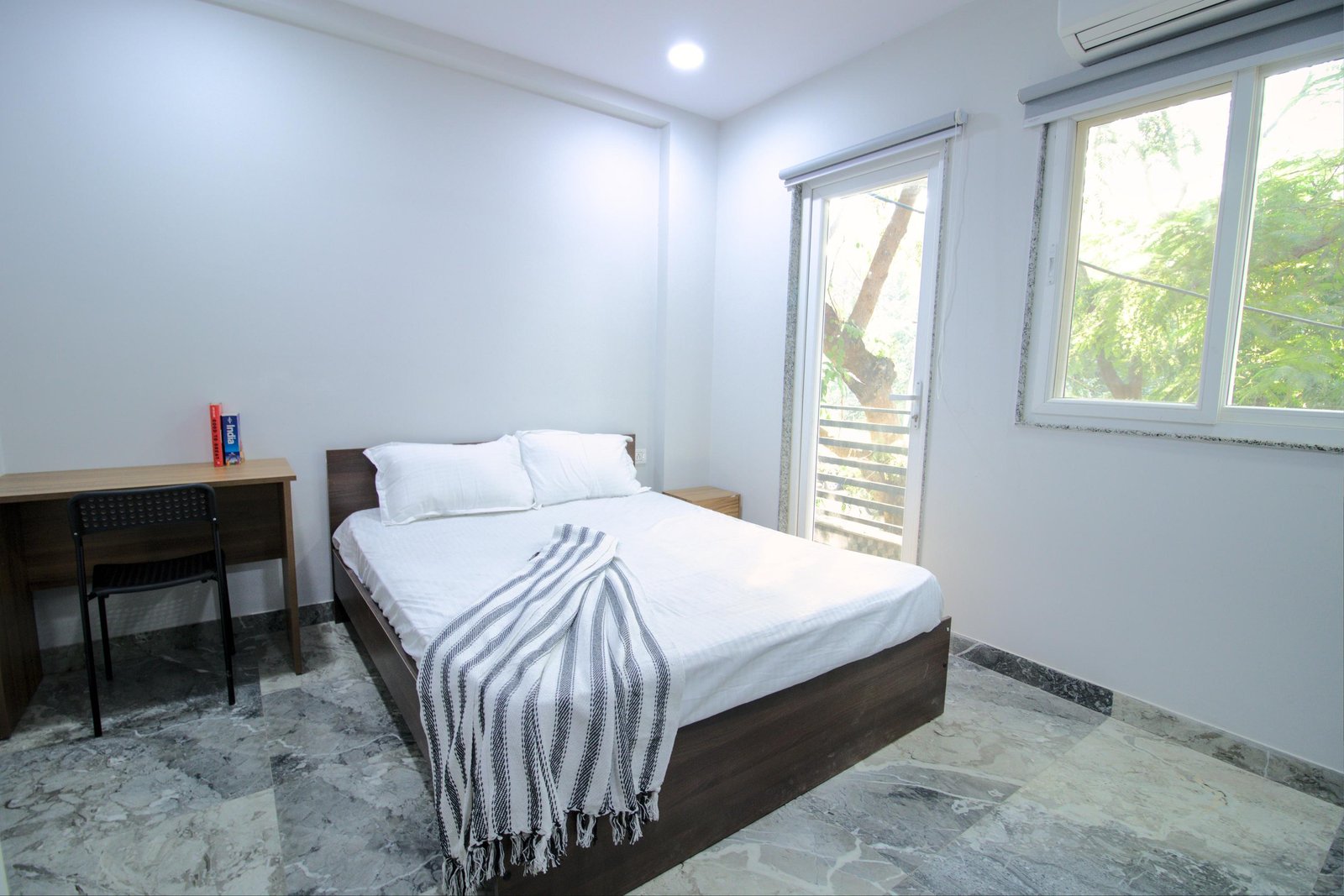 1BHK FULLY Furnished Flat In Sector 43 Sushant lok 1 C Block