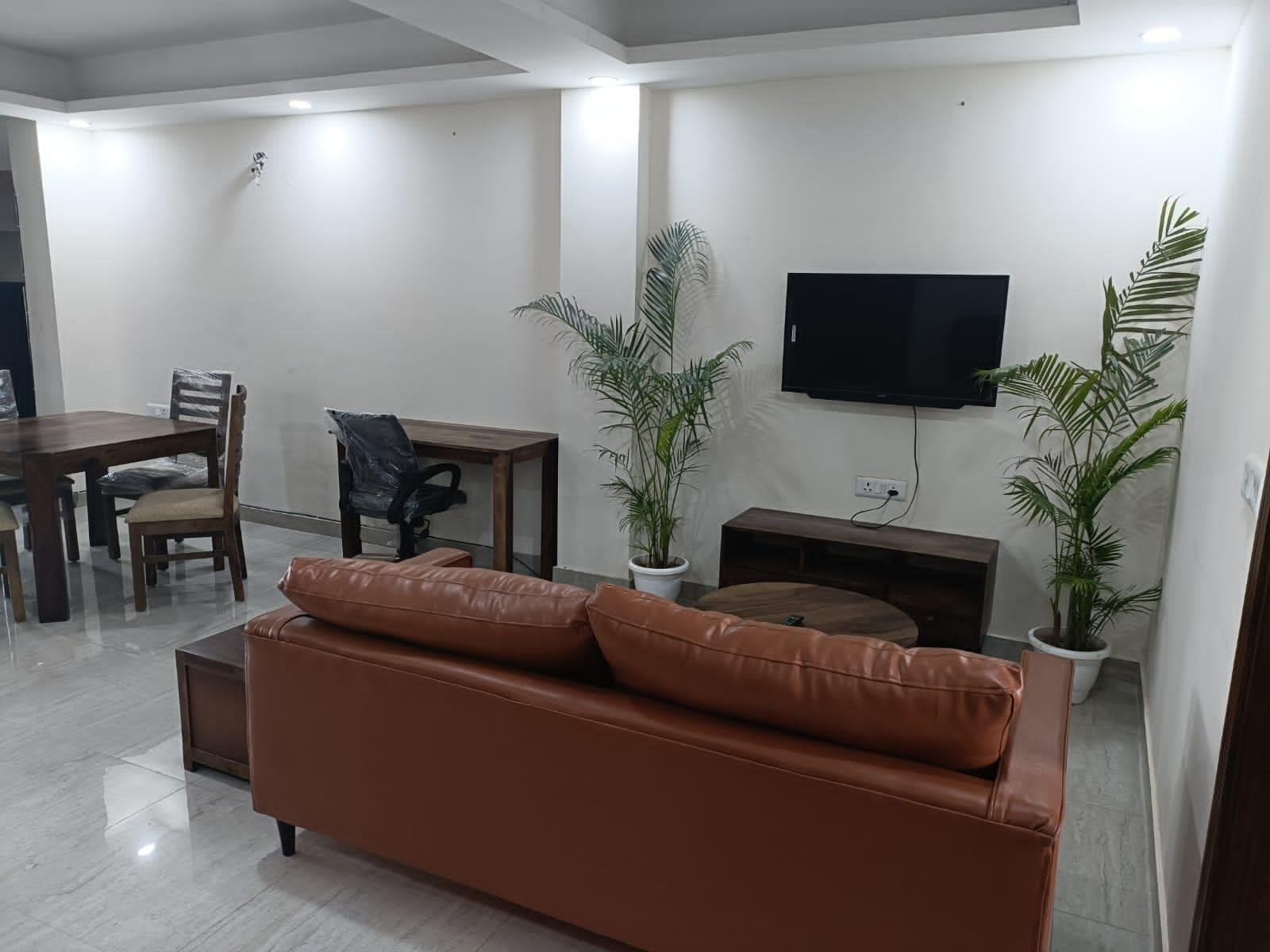 3BHK Fully furnished flat In Sector 43 Sushant lok 1 Gurgaon Haryana