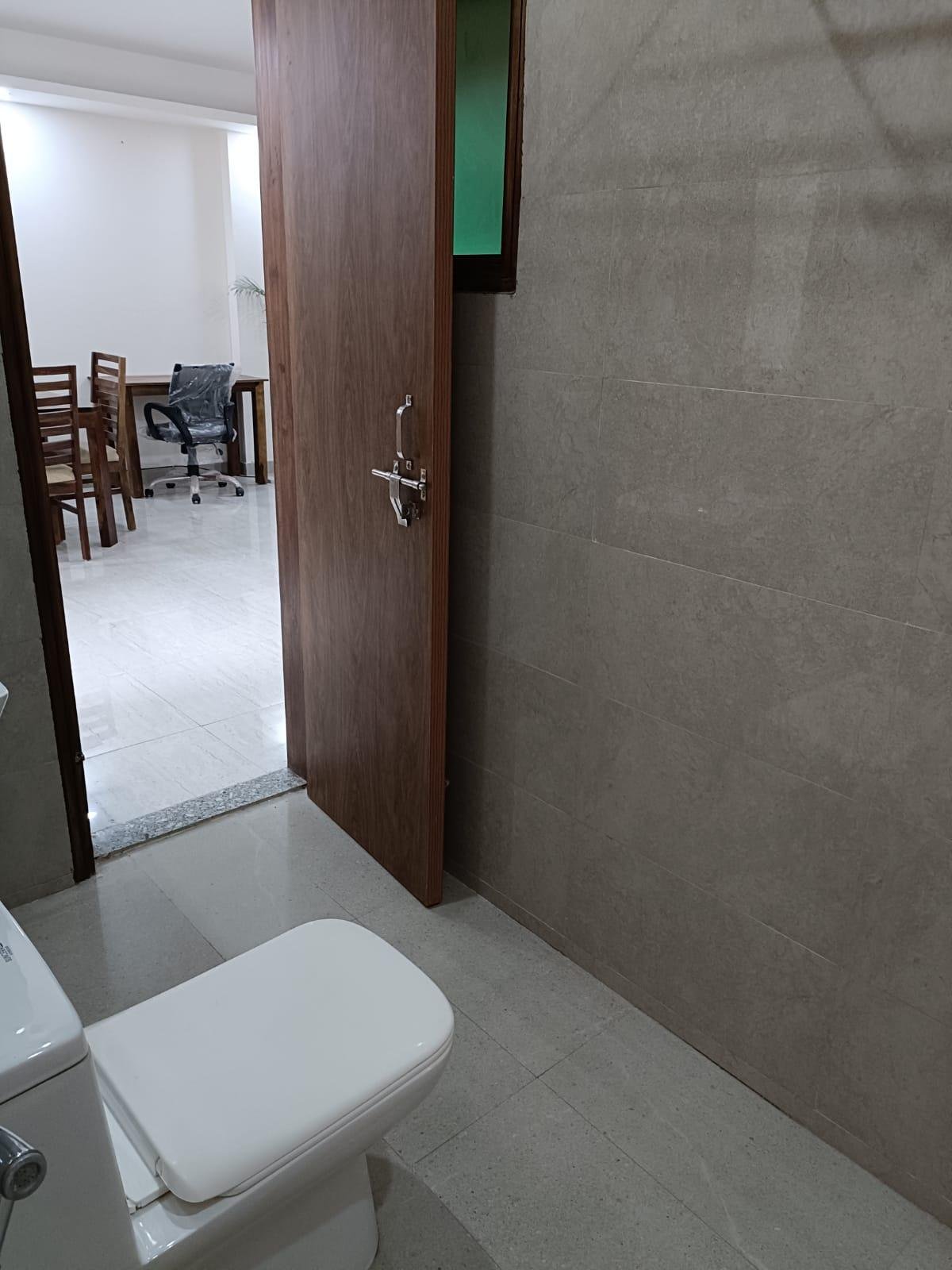 3BHK Fully furnished flat In Sector 43 Sushant lok 1 Gurgaon Haryana