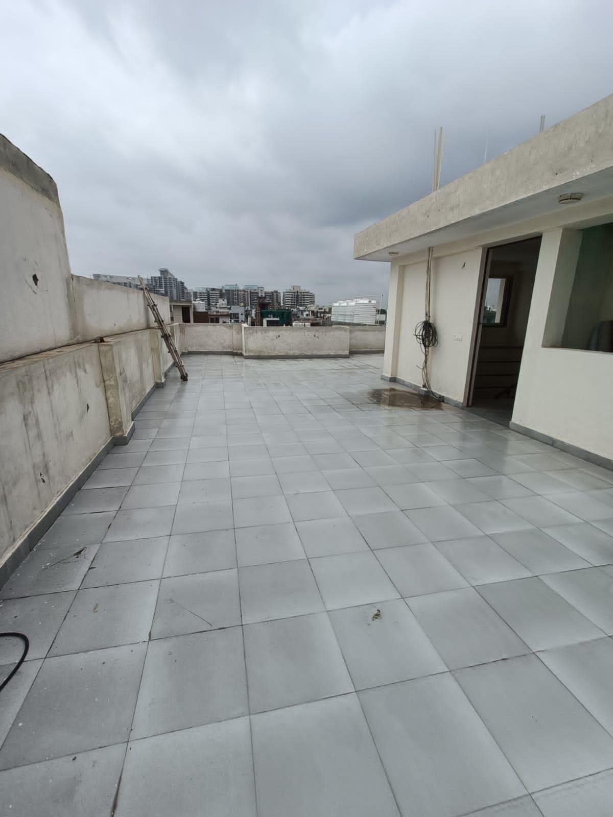 3BHK Fully furnished flat In Sector 43 Sushant lok 1 Gurgaon Haryana