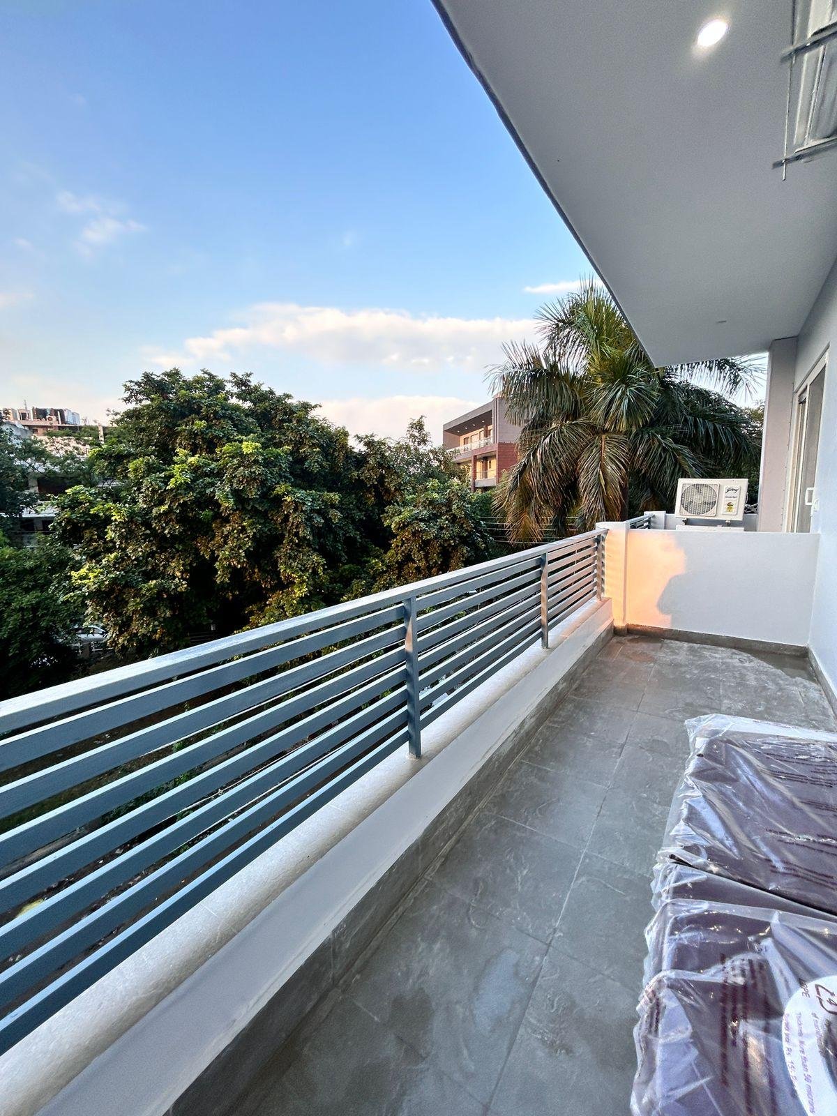 1BHK fully furnished Flat In south city 1