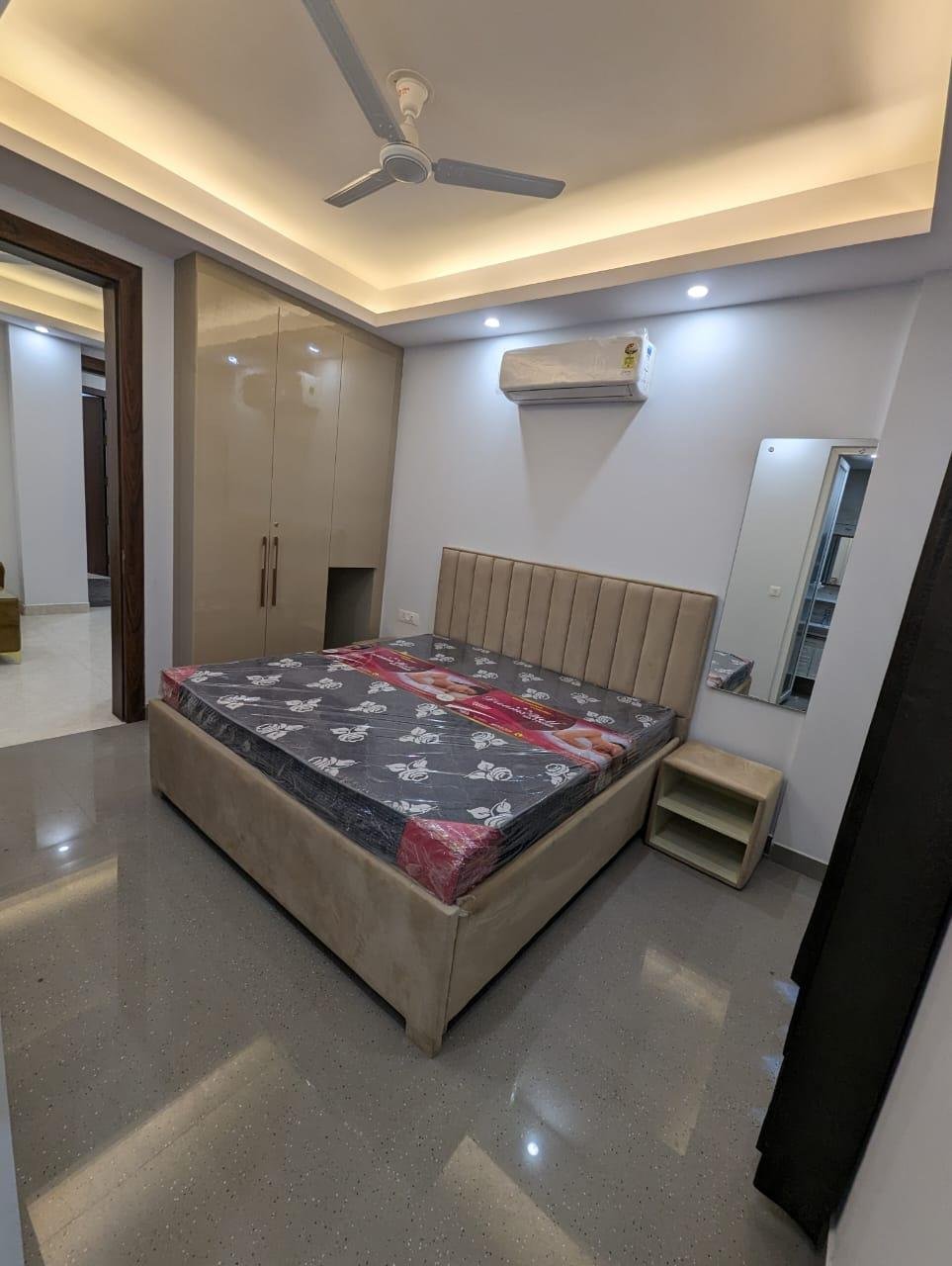 1BHK fully furnished Flat In south city 1
