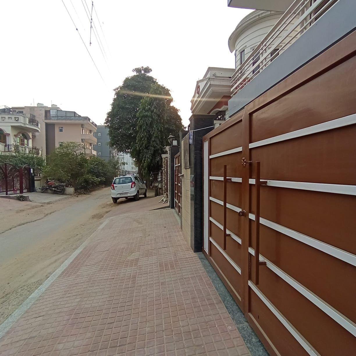 2BHK Semi furnished flat Sector 46 Gurgaon