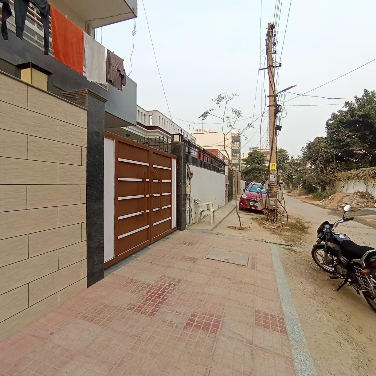 2BHK Semi furnished flat Sector 46 Gurgaon