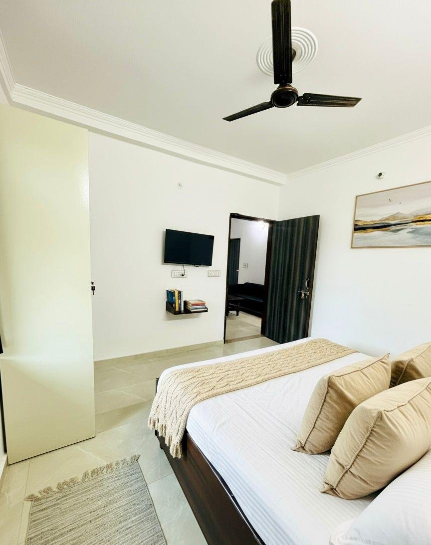 1BHK Fully furnished flat in sector 52 Gurgaon Haryana