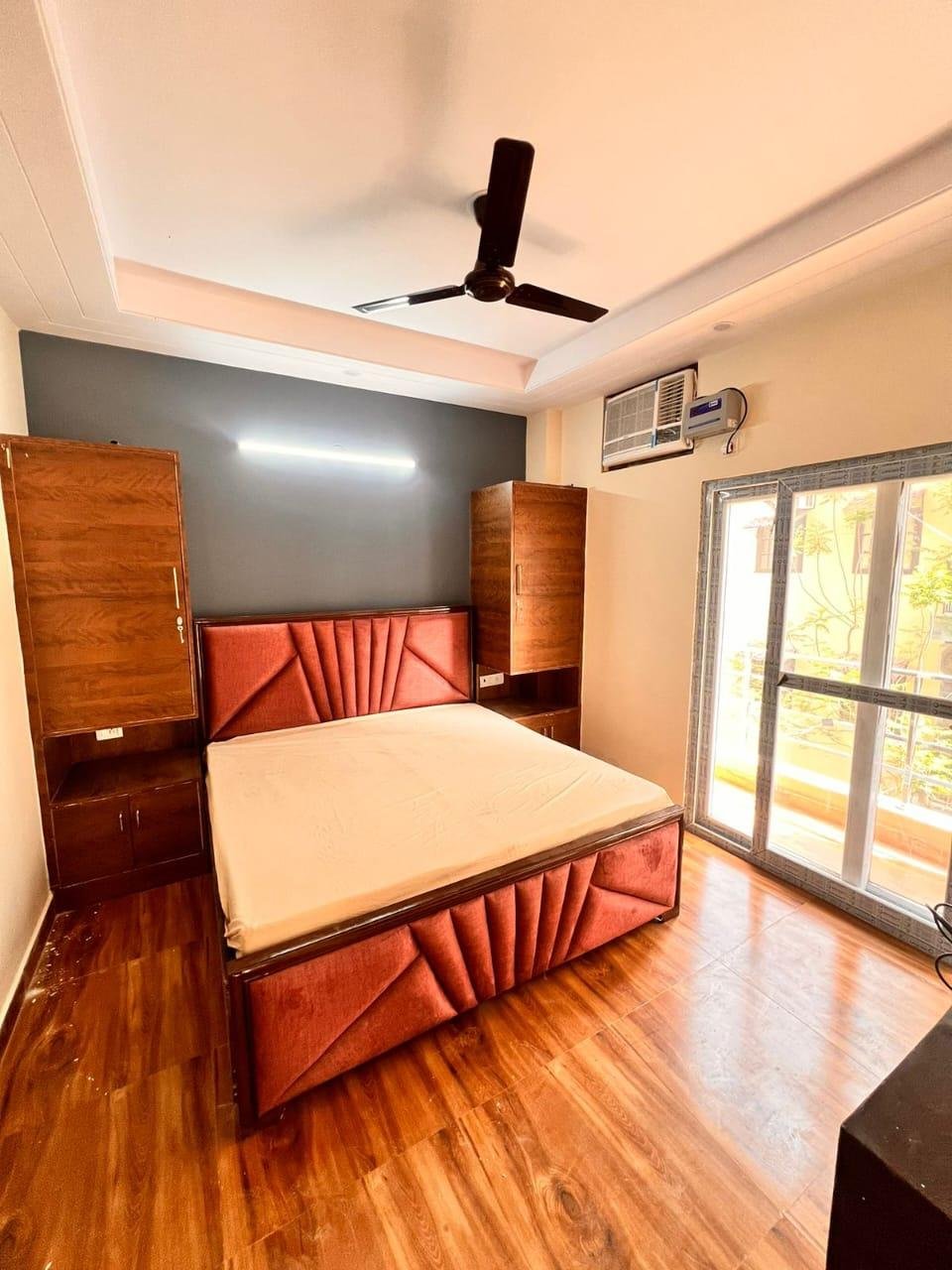 1BHK Fully furnished flat in sector 43 Gurgaon