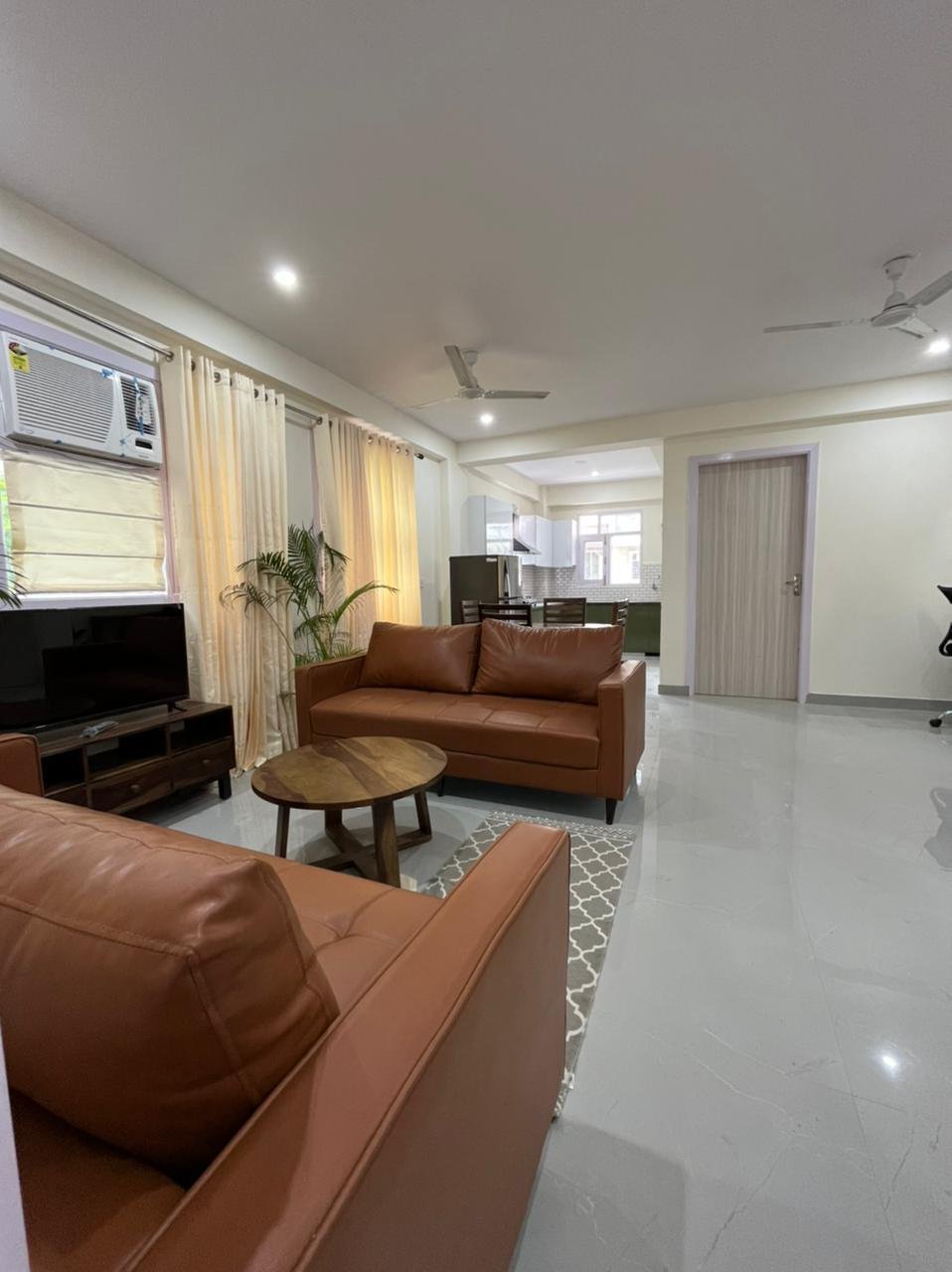 3BHK Fully furnished flat in sector 27 Gurgaon Haryana