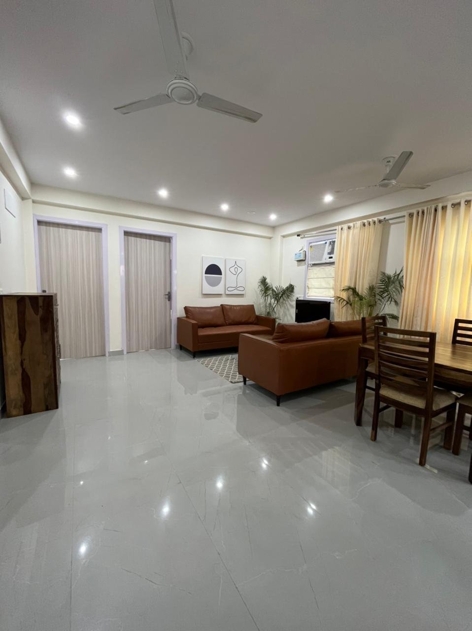 3BHK Fully furnished flat in sector 27 Gurgaon Haryana