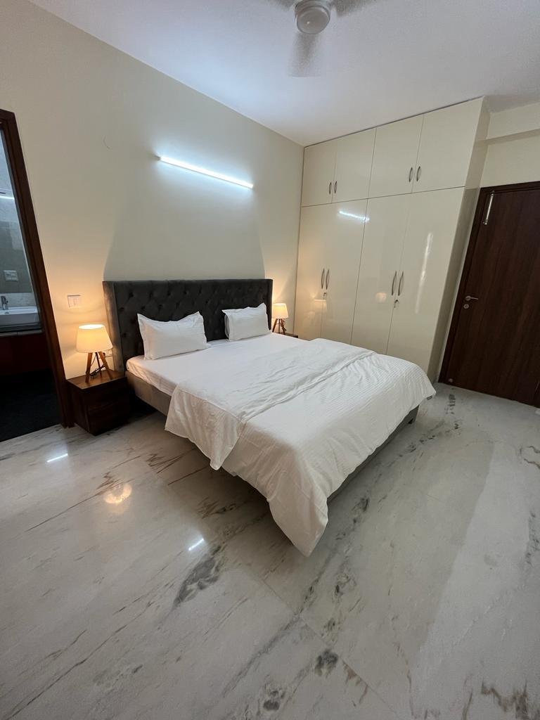 3BHK Fully furnished flat in sector 28 Gurgaon Haryana