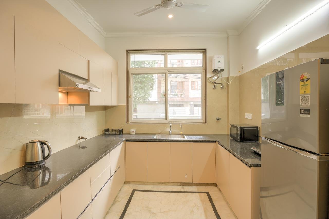 3BHK Fully furnished flat in sector 27 Gurgaon Haryana