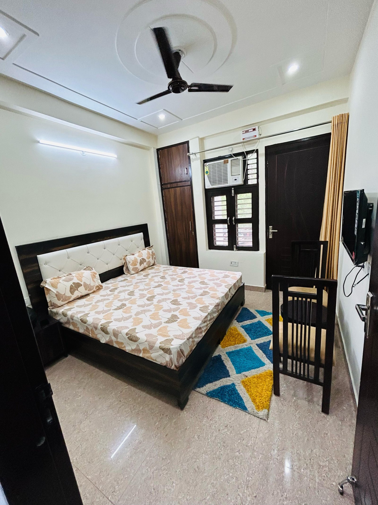 3BHK fully furnised flat in Sector 52 Gurgaon Haryana