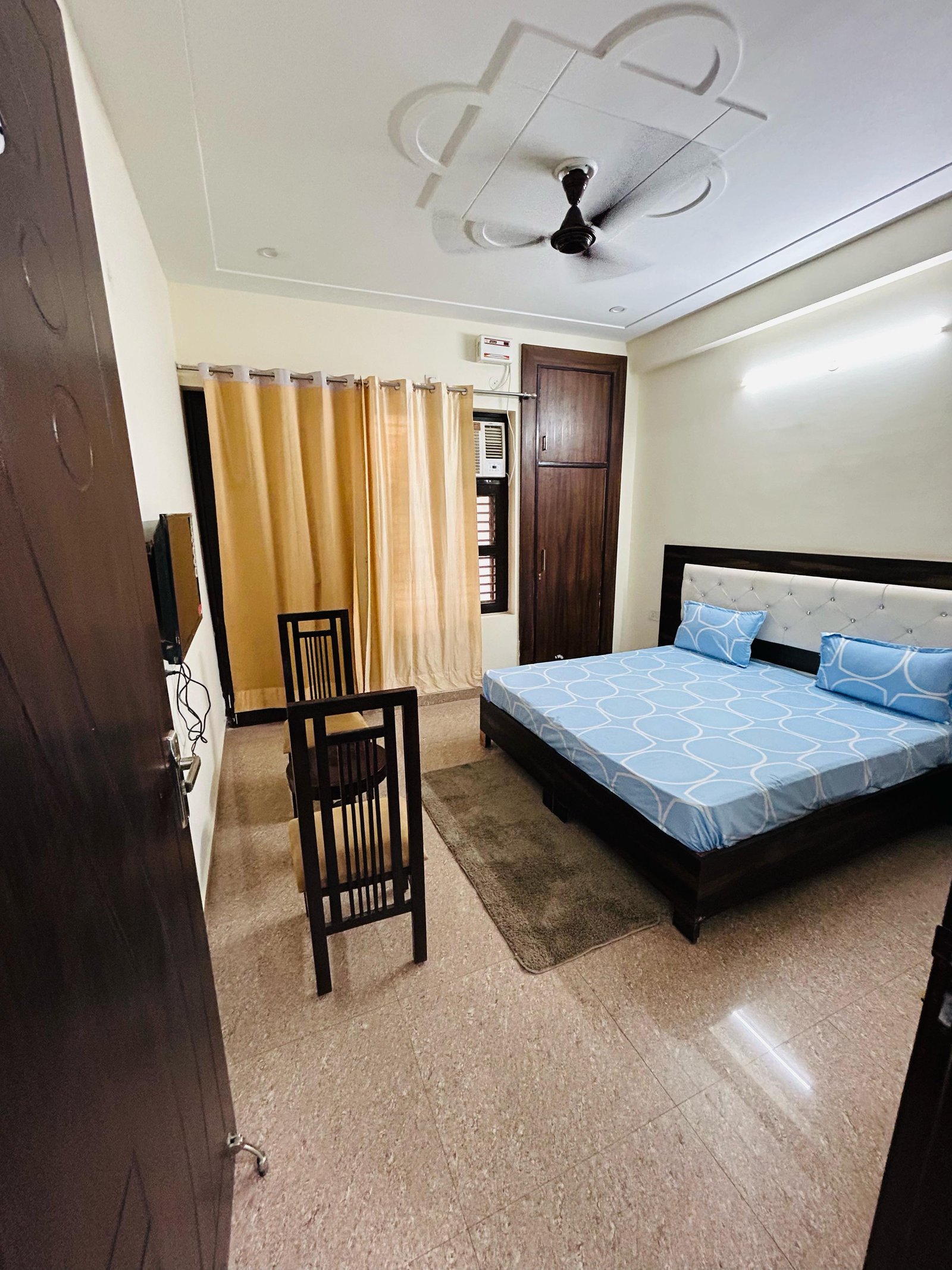 3BHK fully furnised flat in Sector 52 Gurgaon Haryana