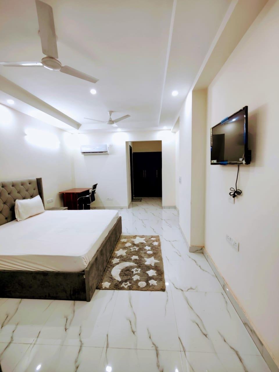 1 BHK Fully Furnished Flat IN Sector 57 Gurgaon  Haryana