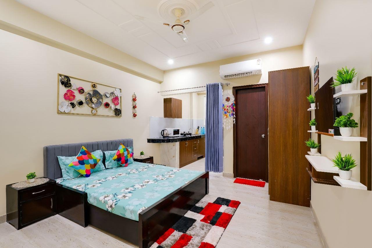 1 RK Fully Furnished Flat  Sector 27, DLF Phase 4, Gurgaon, Haryana