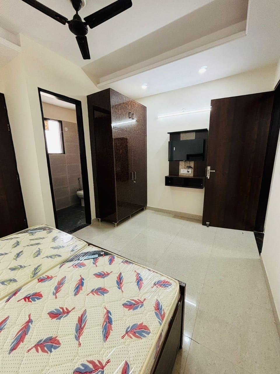 1BHK Fully Furnished Floor available for rent in Sector 55, Gurgaon
