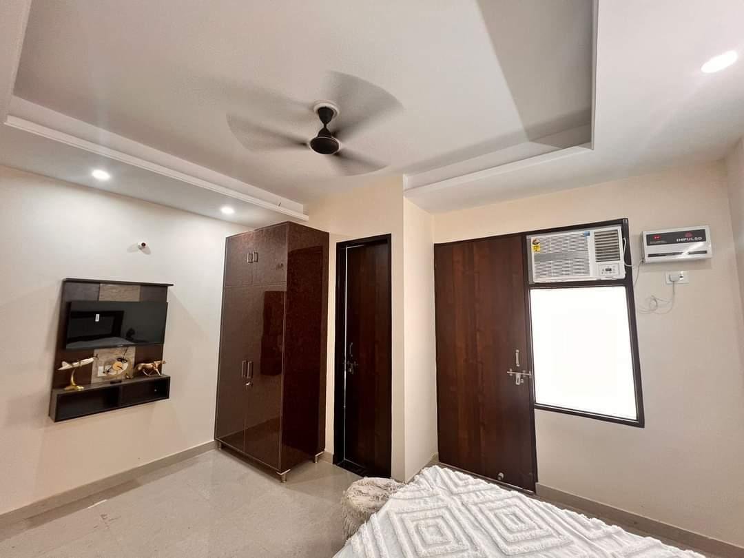 1BHK Fully Furnished Floor available for rent in Sector 55, Gurgaon