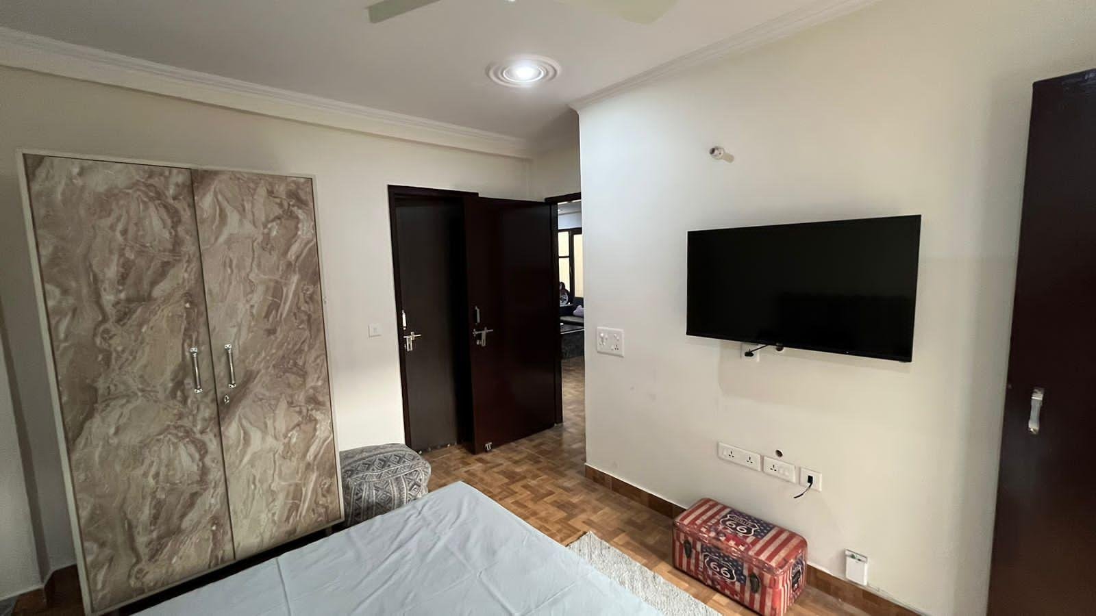 2BHK Fully Furnished Floor  in Sector 53, DLF Exclusive Floors, Gurgaon