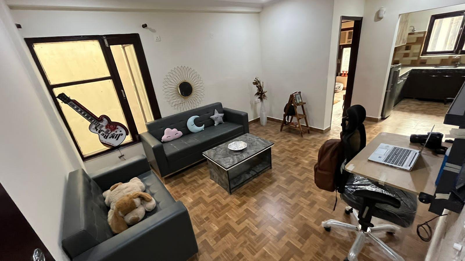 2BHK Fully Furnished Floor  in Sector 53, DLF Exclusive Floors, Gurgaon