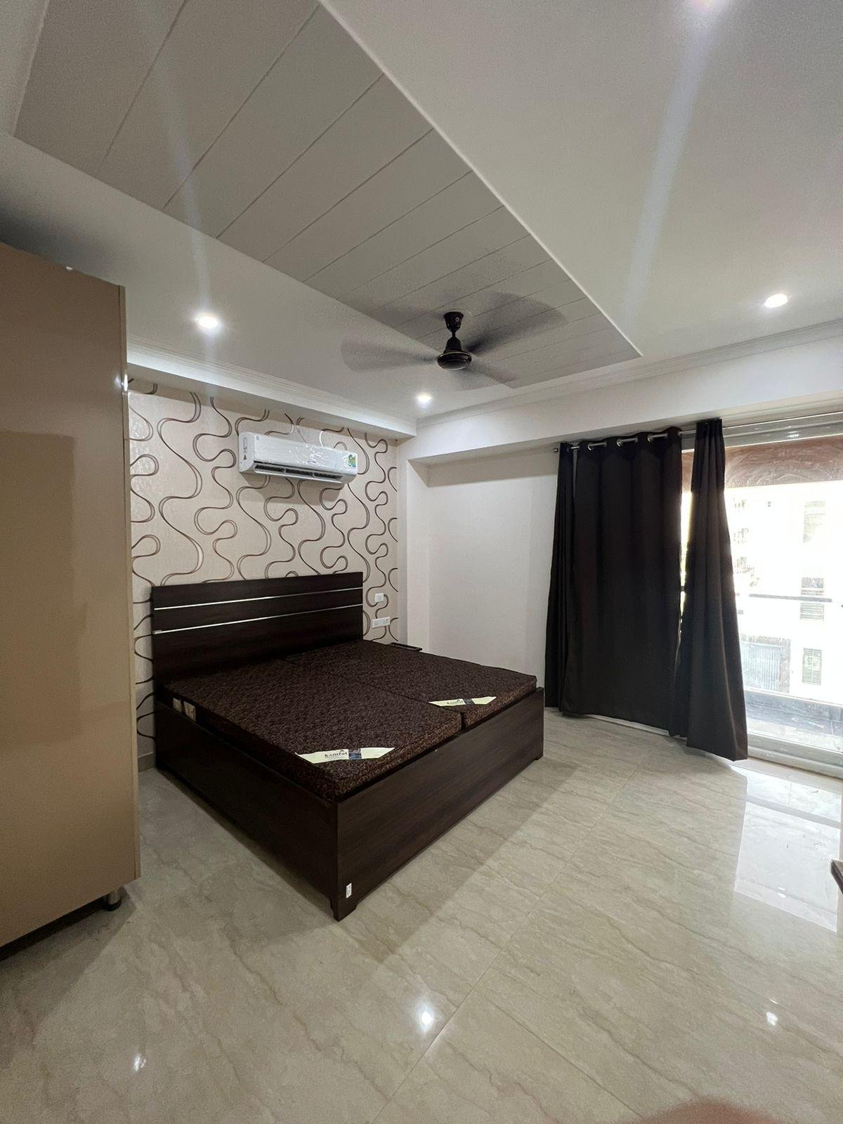 2 BHK Fully Furnished Flat in Sector 52 Gurgaon,Haryana