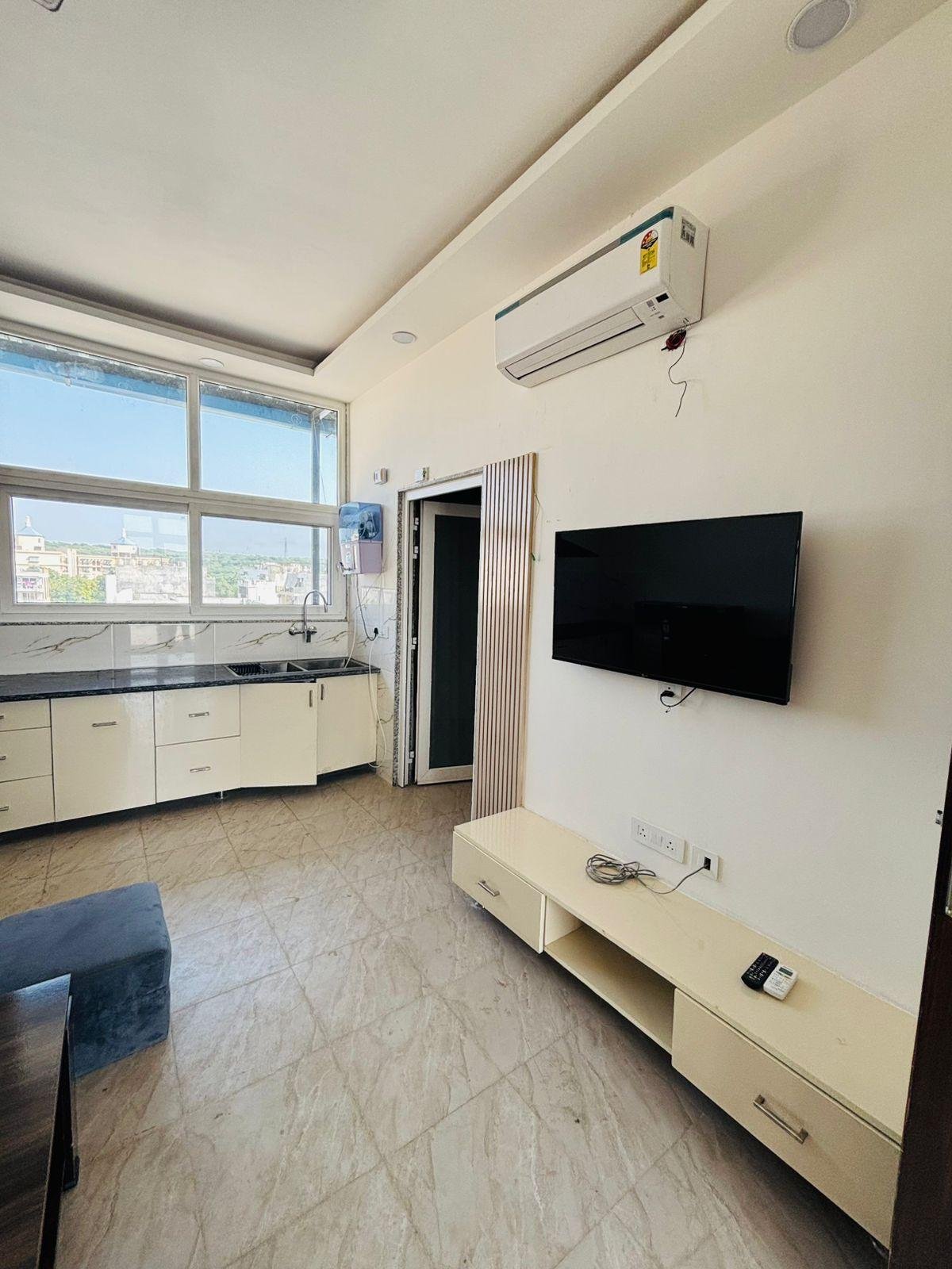 1BHK Fully Furnished Flat for Rent – Sector 55, Gurgaon Haryana