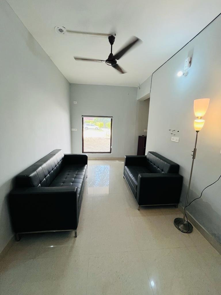 2BHK Fully Furnised flat in Sector 52 Gurgaon Haryana
