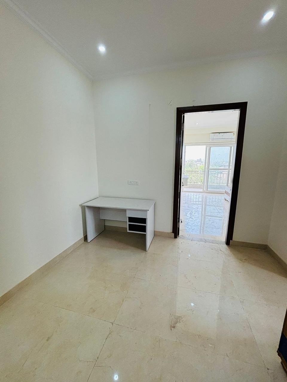 1BHK Fully Furnished Flat for Rent – Sector 38, Gurgaon Haryana