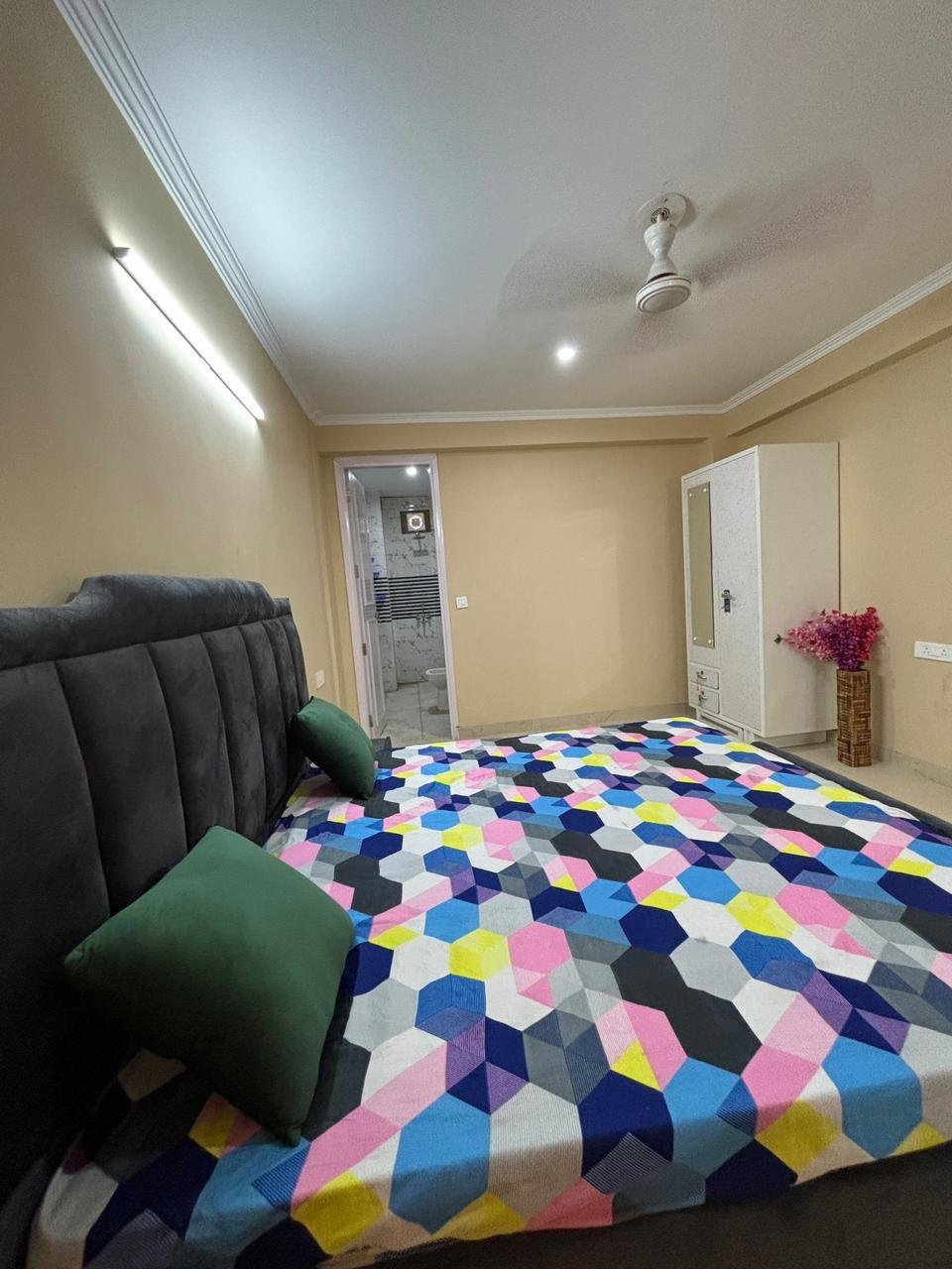 1RK fully furnised flat in dlf ph 3 Gurgaon