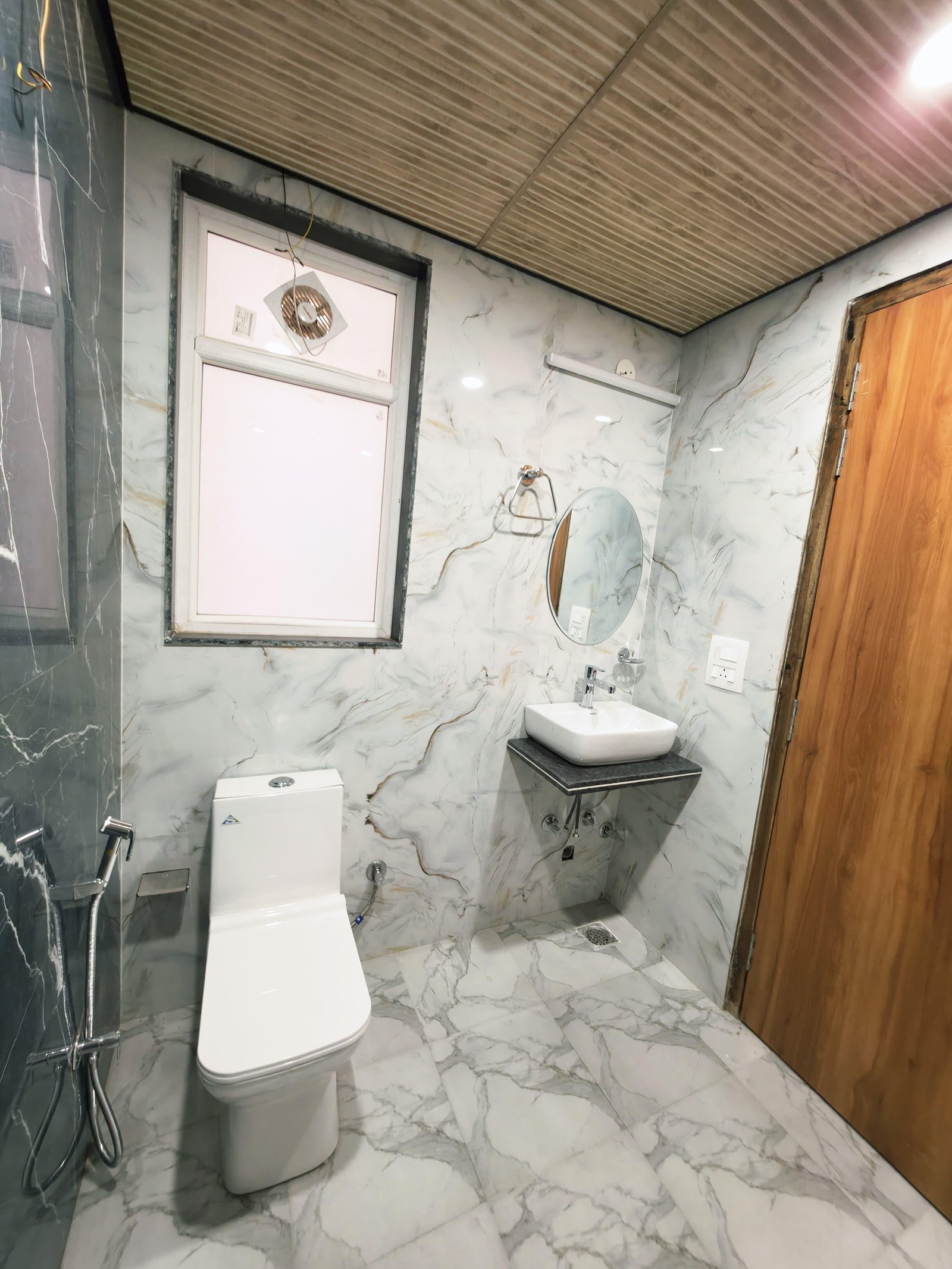 2BHK fully furnised flat in sector 52 Gurgaon haryana