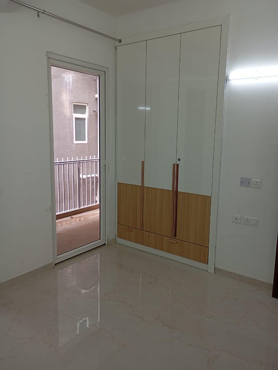 3bhk Semi frunished flat