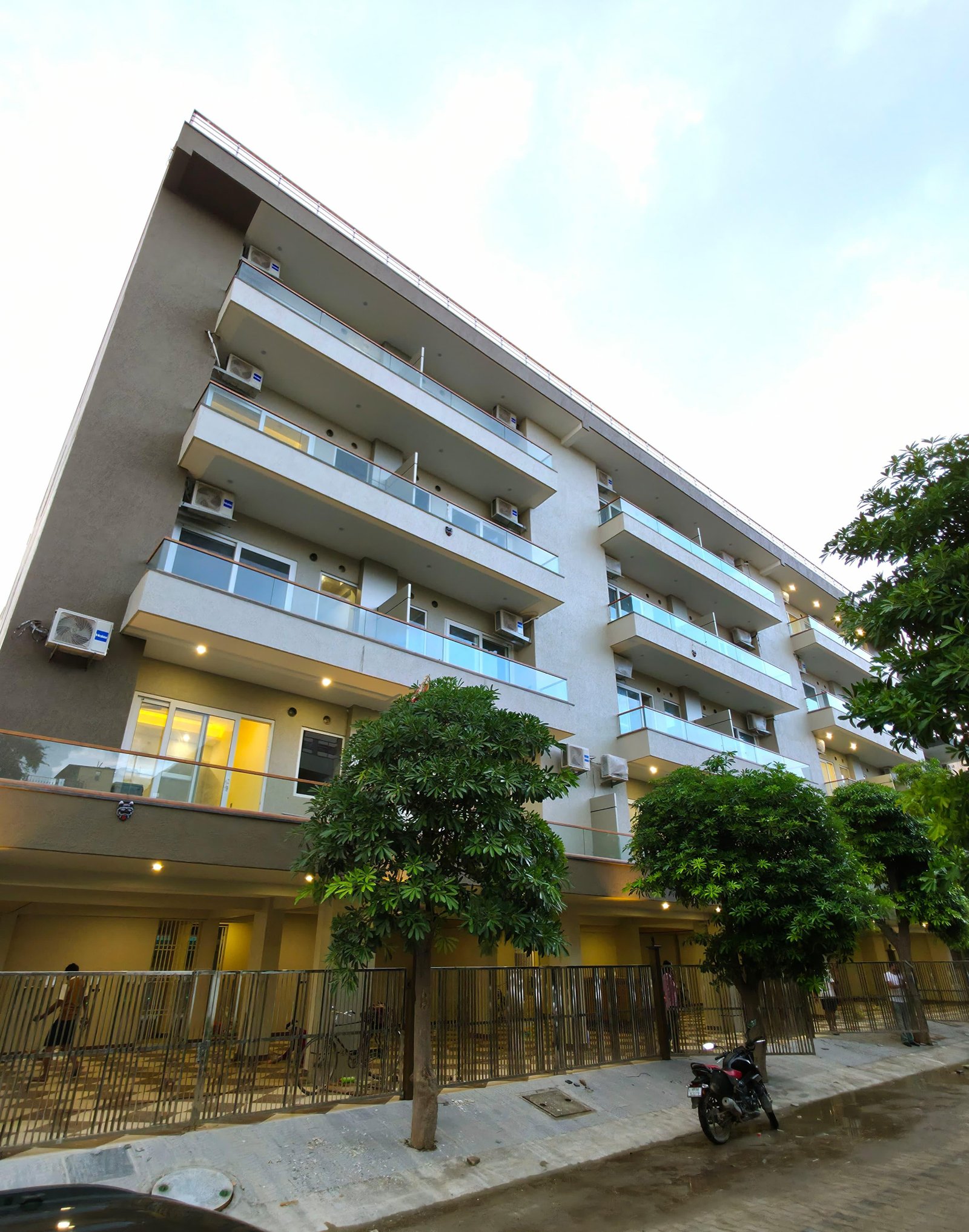 1BHK fully furnised flat in Sector 52 Gurgaon