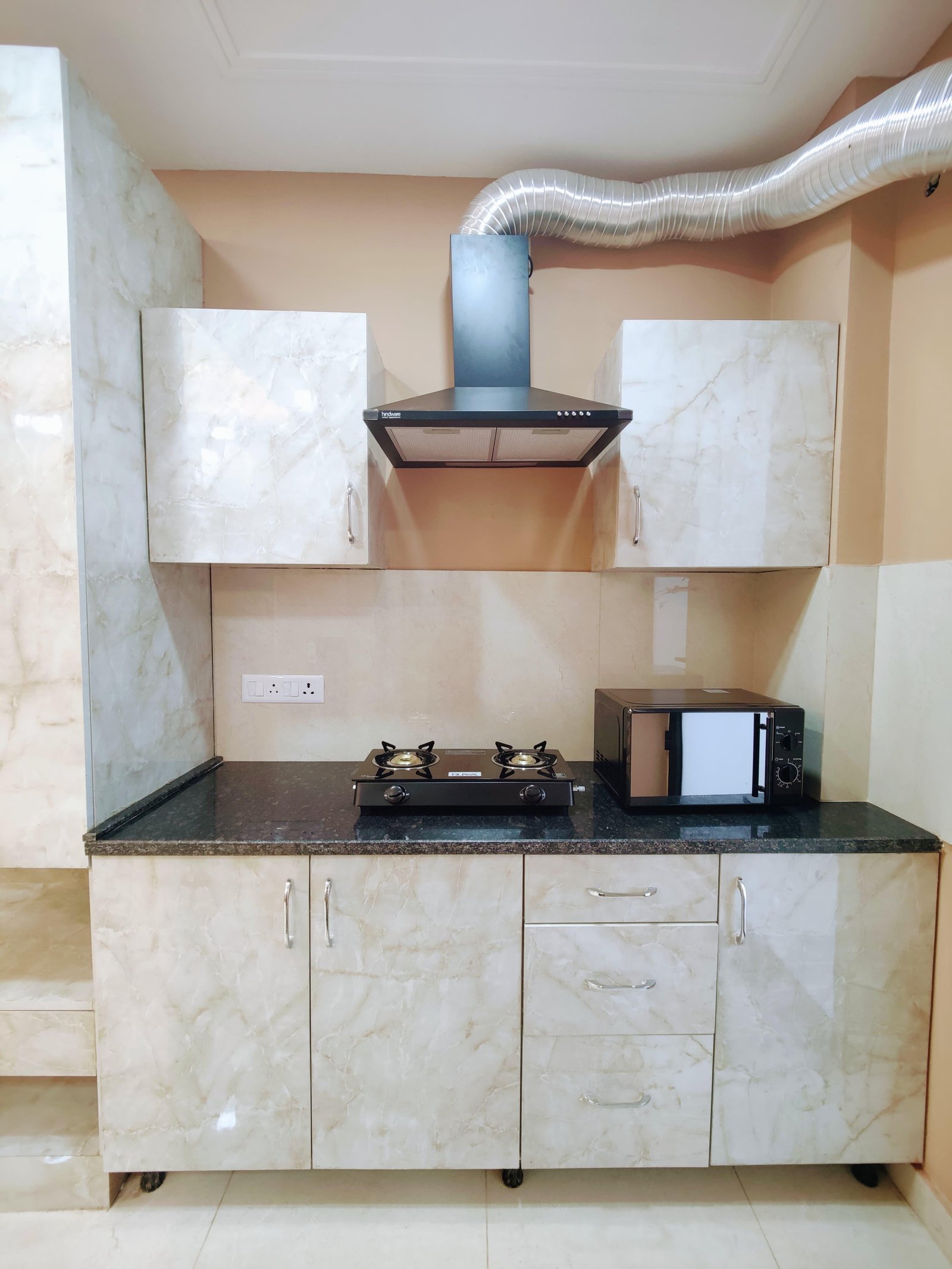 1Rk fully frunished in sector 52 Gurgoan