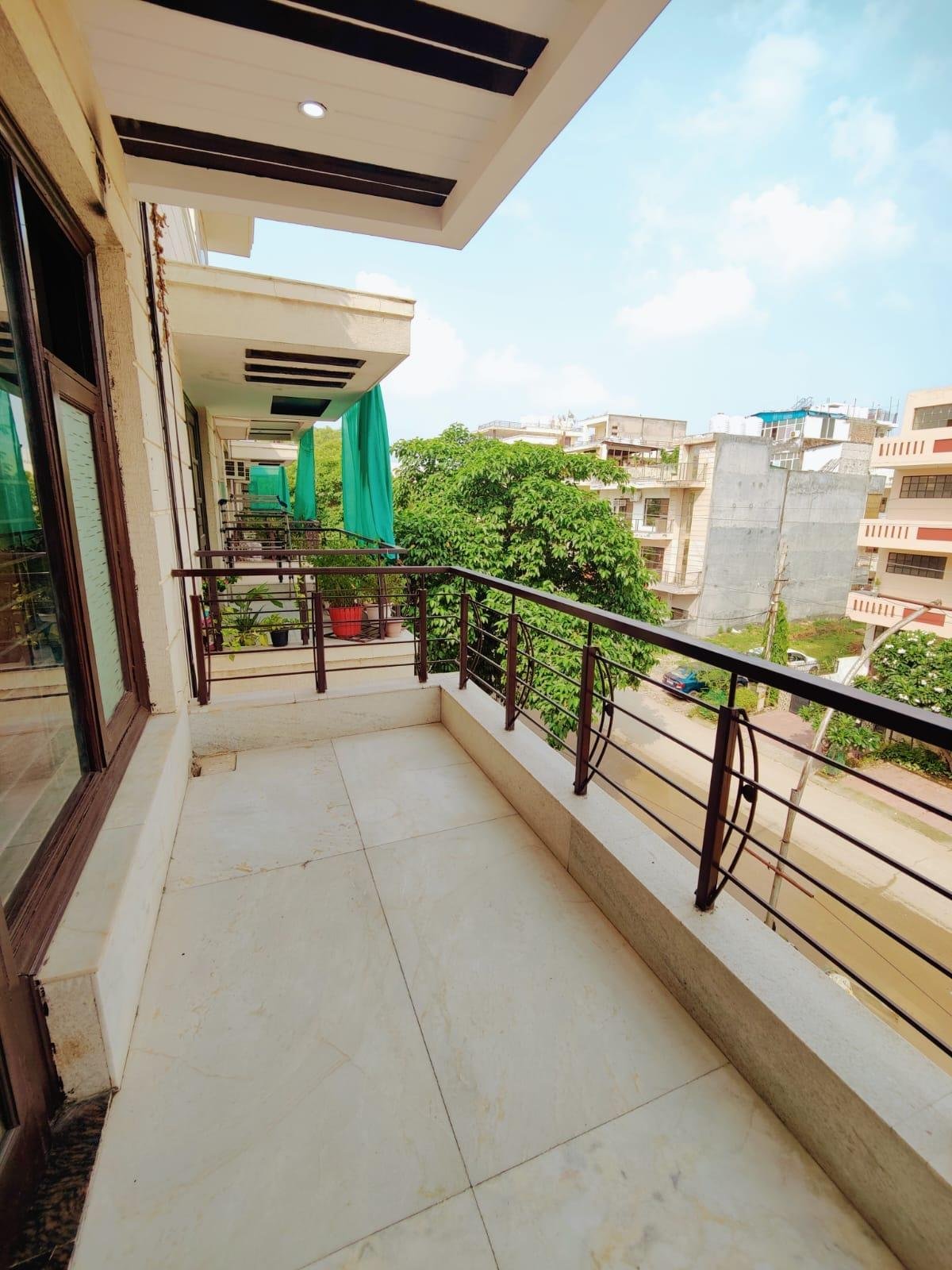 2 BHK fully furnished  flat in sector 52 Gurgaon Haryana