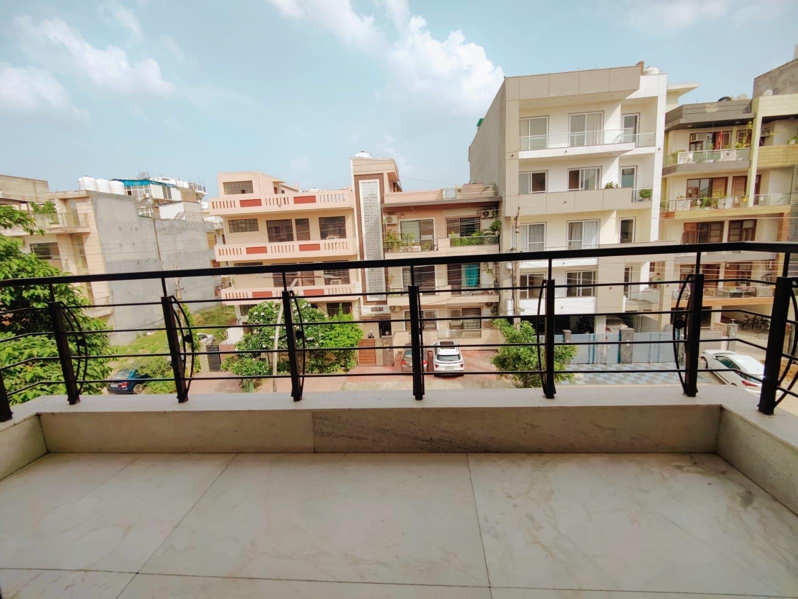 2 BHK fully furnished  flat in sector 52 Gurgaon Haryana