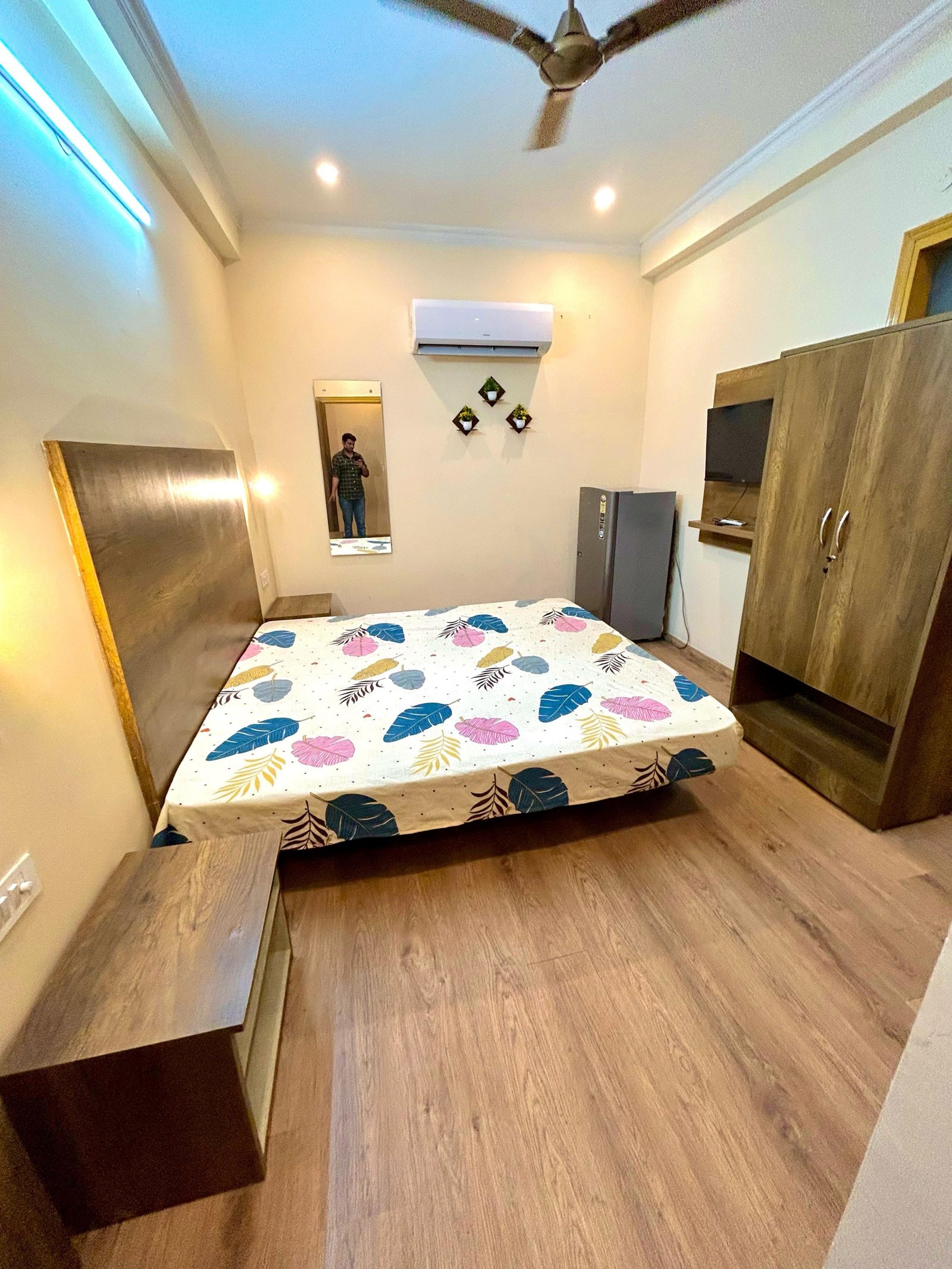 1Rk fully furnised flat in sector 49 South city 2 Gurgaon