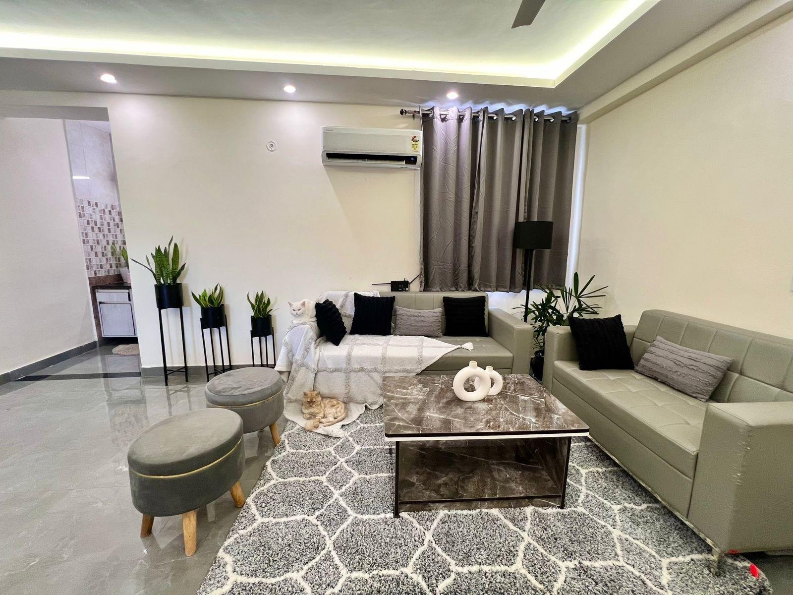 2BHK Fully Furnished Floor available for rent in Sector 53, DLF Exclusive Floors, Gurgaon